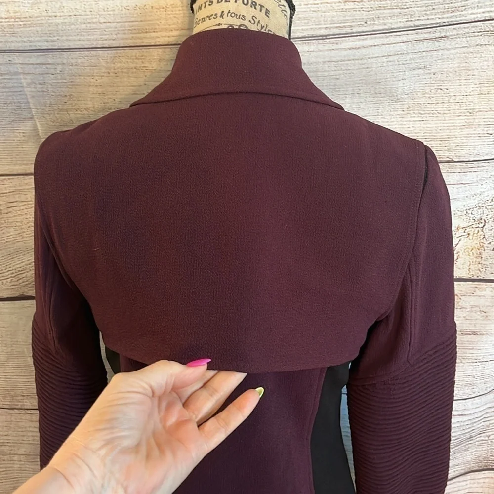 Wilfred Aritzia Montesson Moto Jacket Blazer Zipper Details Size 2 Crepe Wine